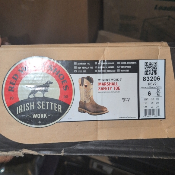 Irish Setter Women's Brown Safety Toe Boots - Picture 2 of 5